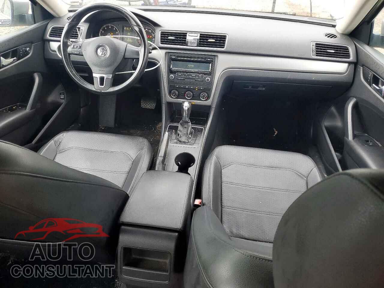VOLKSWAGEN PASSAT 2014 - 1VWAT7A32EC085357