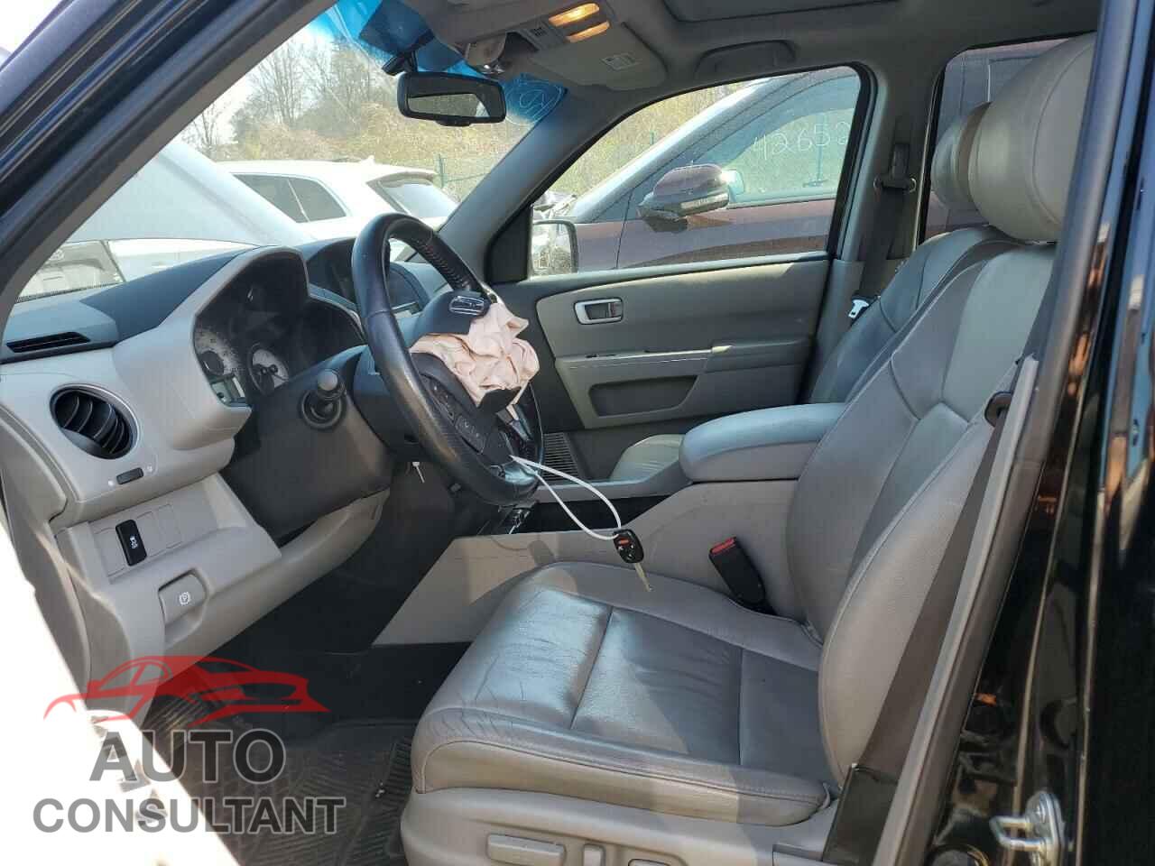 HONDA PILOT 2015 - 5FNYF4H66FB016263