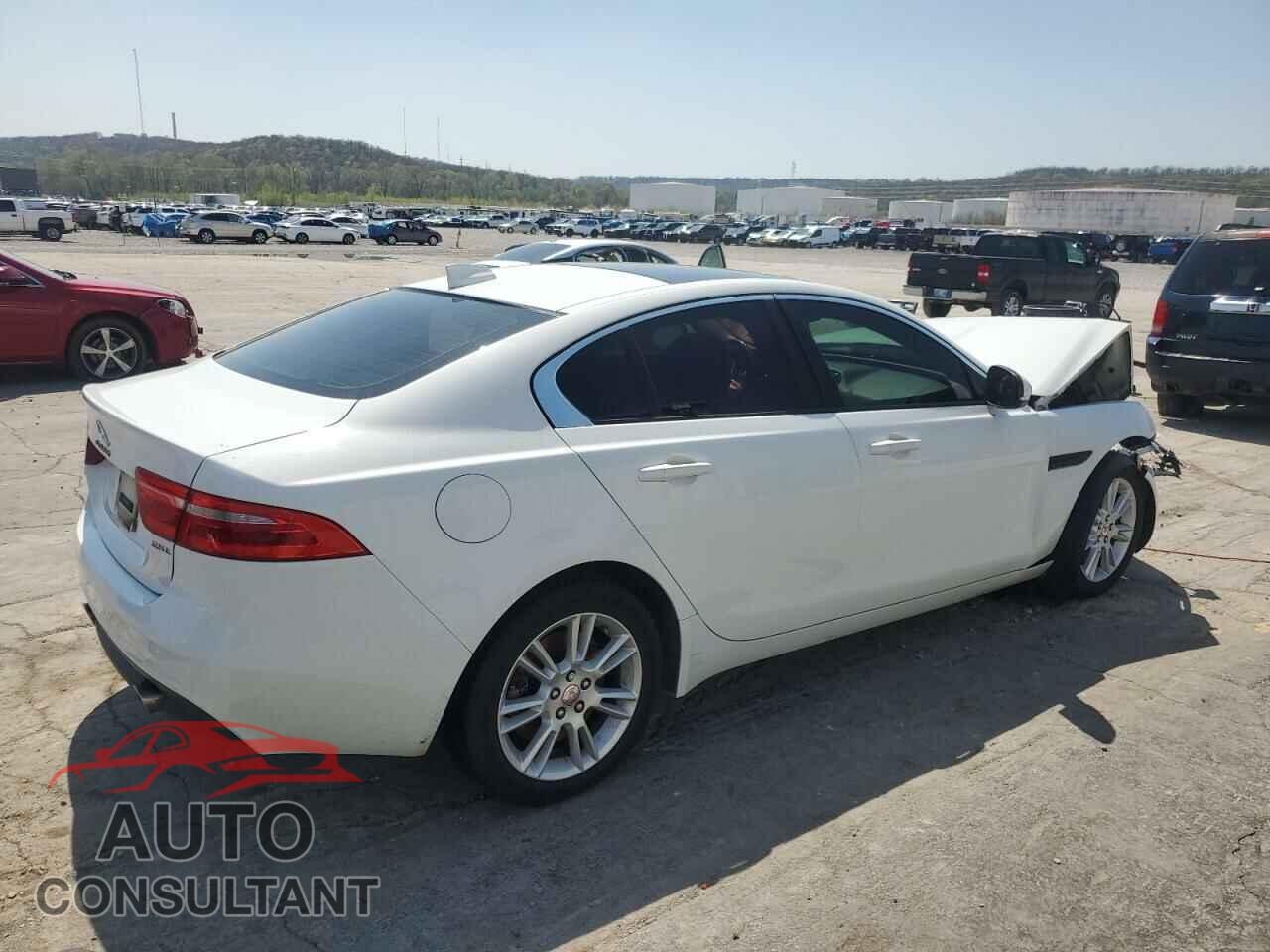 JAGUAR XE 2017 - SAJAD4BG4HA947902