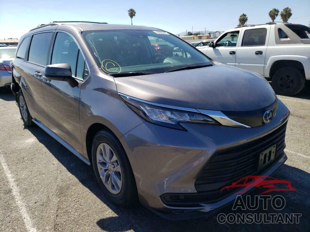 TOYOTA SIENNA 2022 - 5TDBRKEC1NS093029