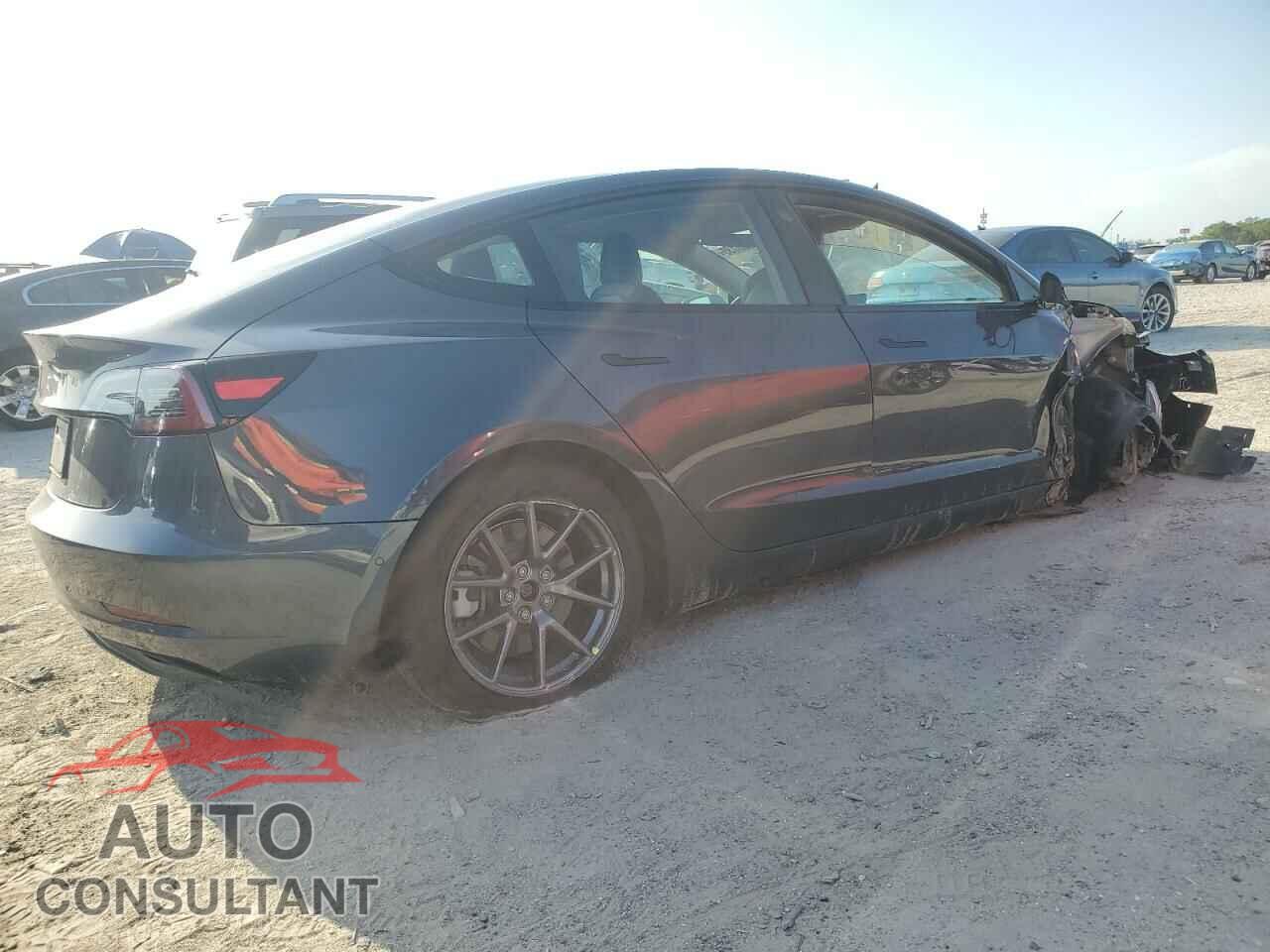 TESLA MODEL 3 2021 - 5YJ3E1EA5MF090808