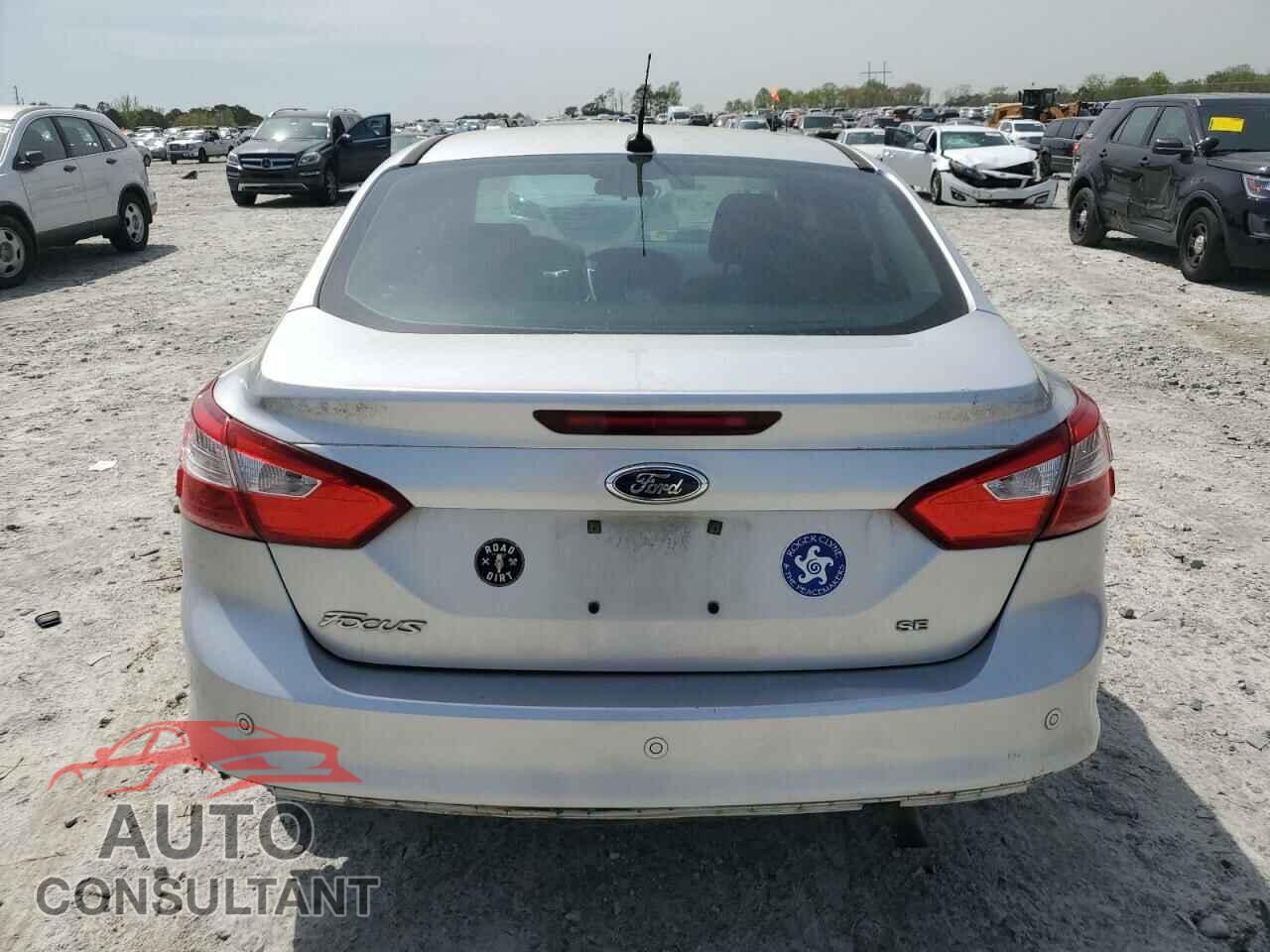 FORD FOCUS 2013 - 1FADP3F2XDL258267
