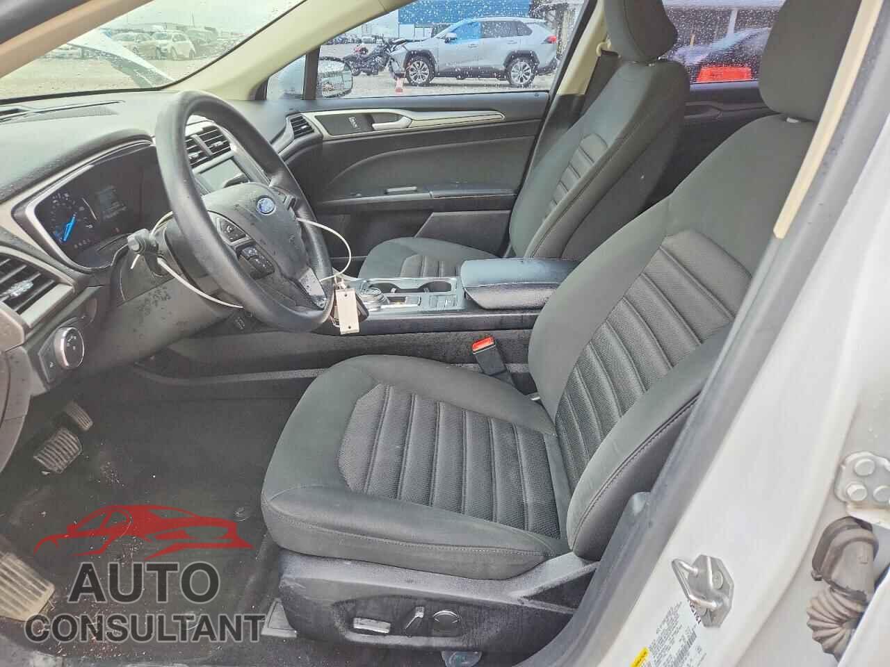 FORD FUSION 2019 - 3FA6P0LU2KR167781