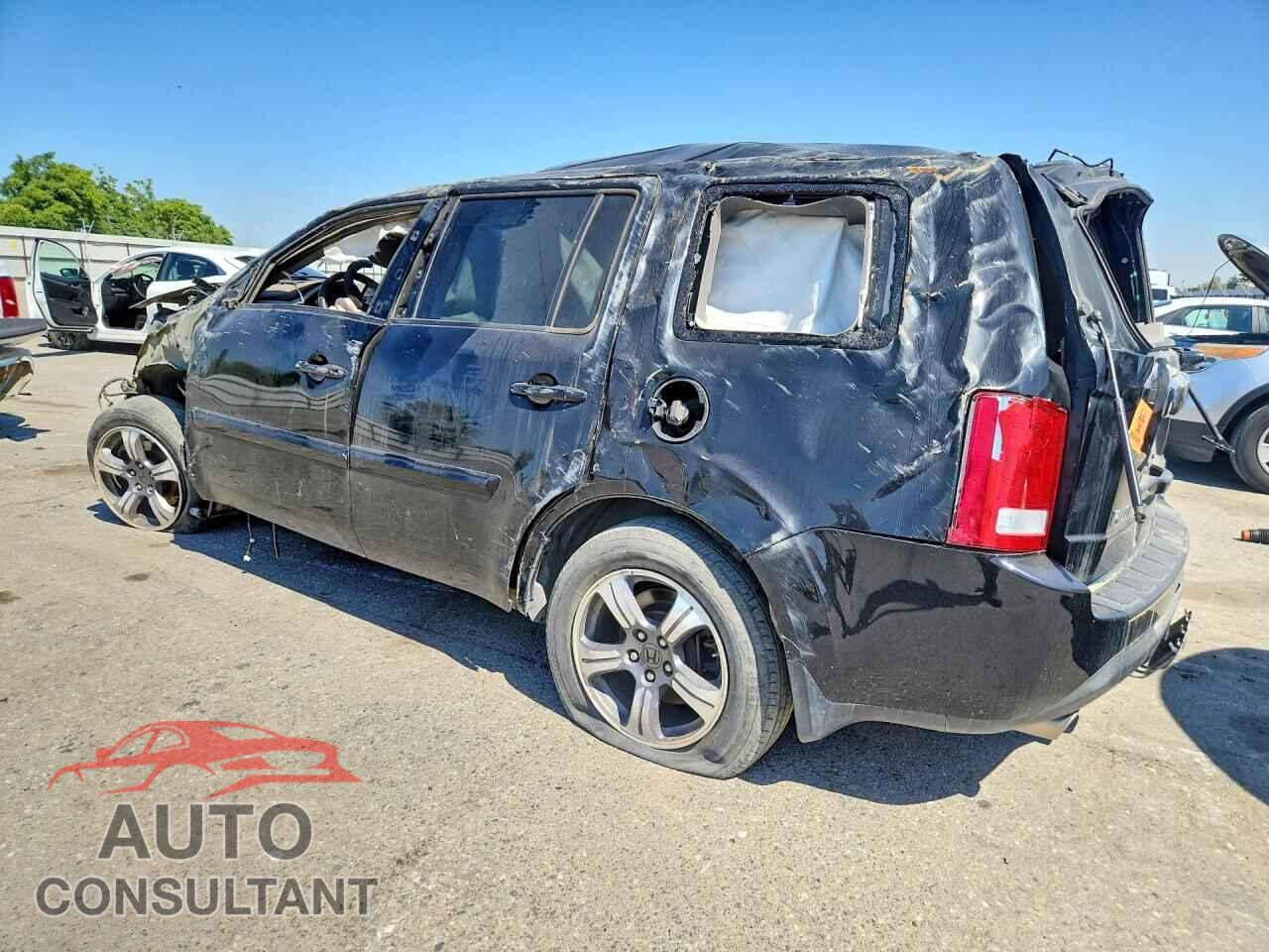 HONDA PILOT 2015 - 5FNYF3H33FB030248