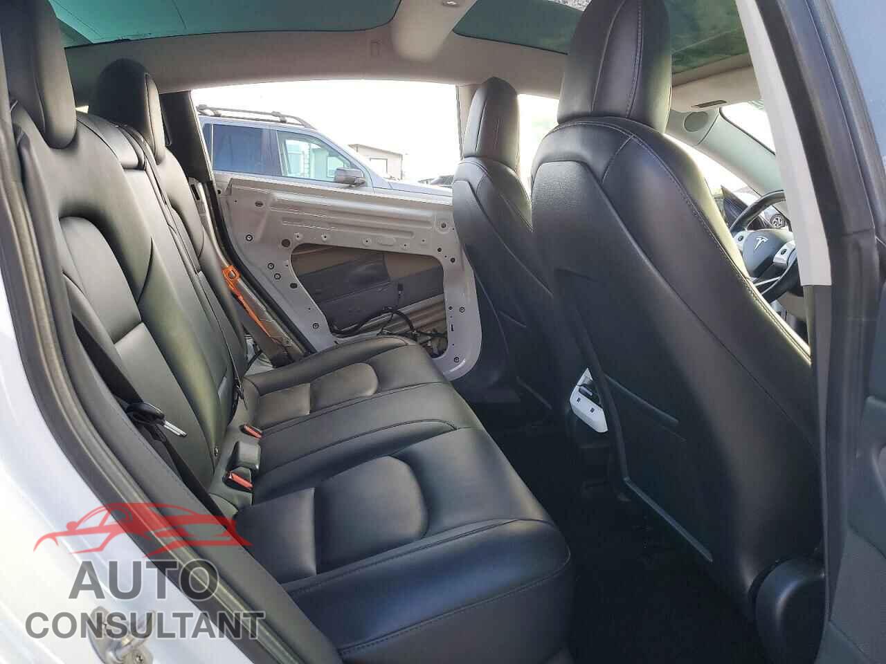 TESLA MODEL 3 2018 - 5YJ3E1EA4JF057424