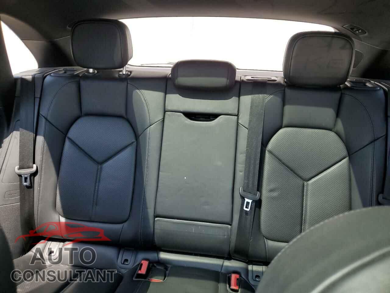 PORSCHE MACAN 2018 - WP1AA2A58JLB07710