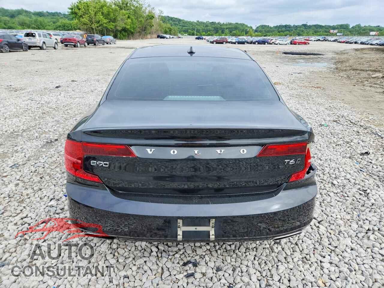 VOLVO S90 2018 - LVY992MK3JP037811