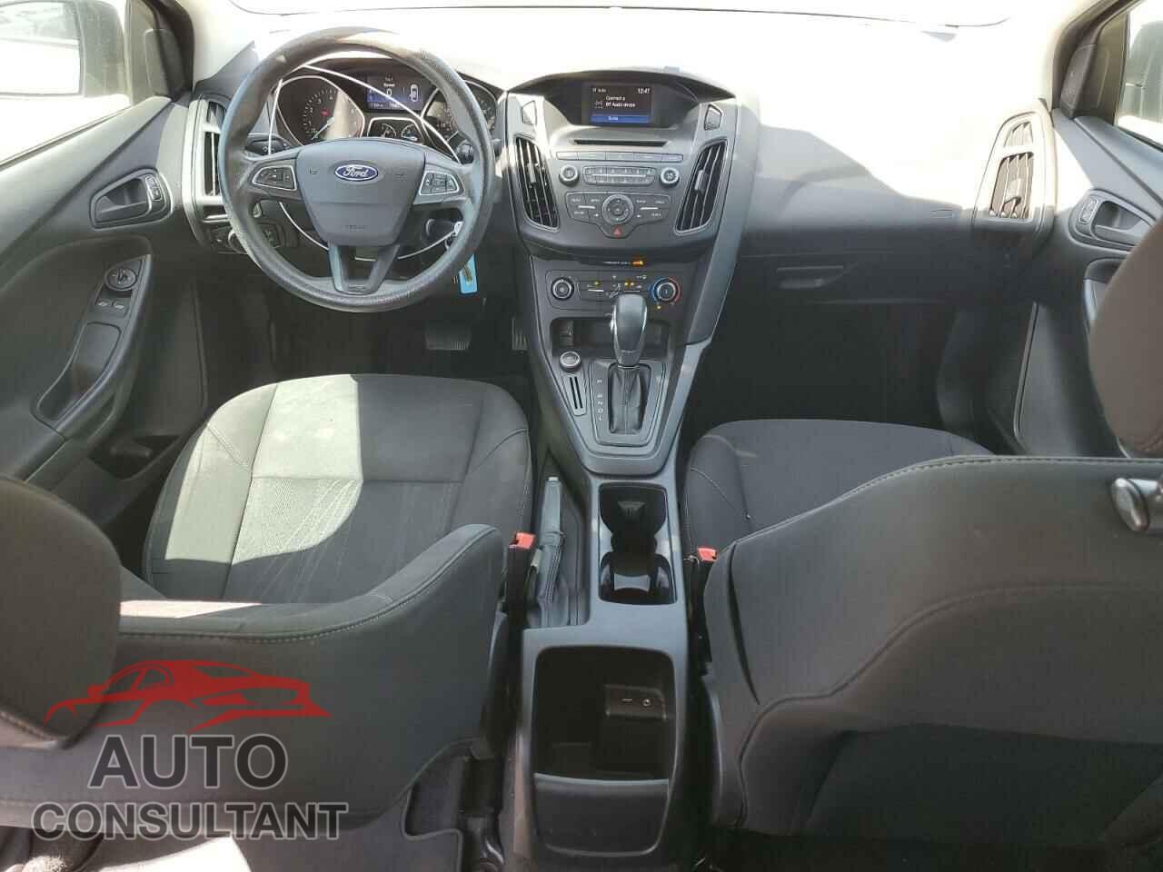 FORD FOCUS 2015 - 1FADP3E24FL379851