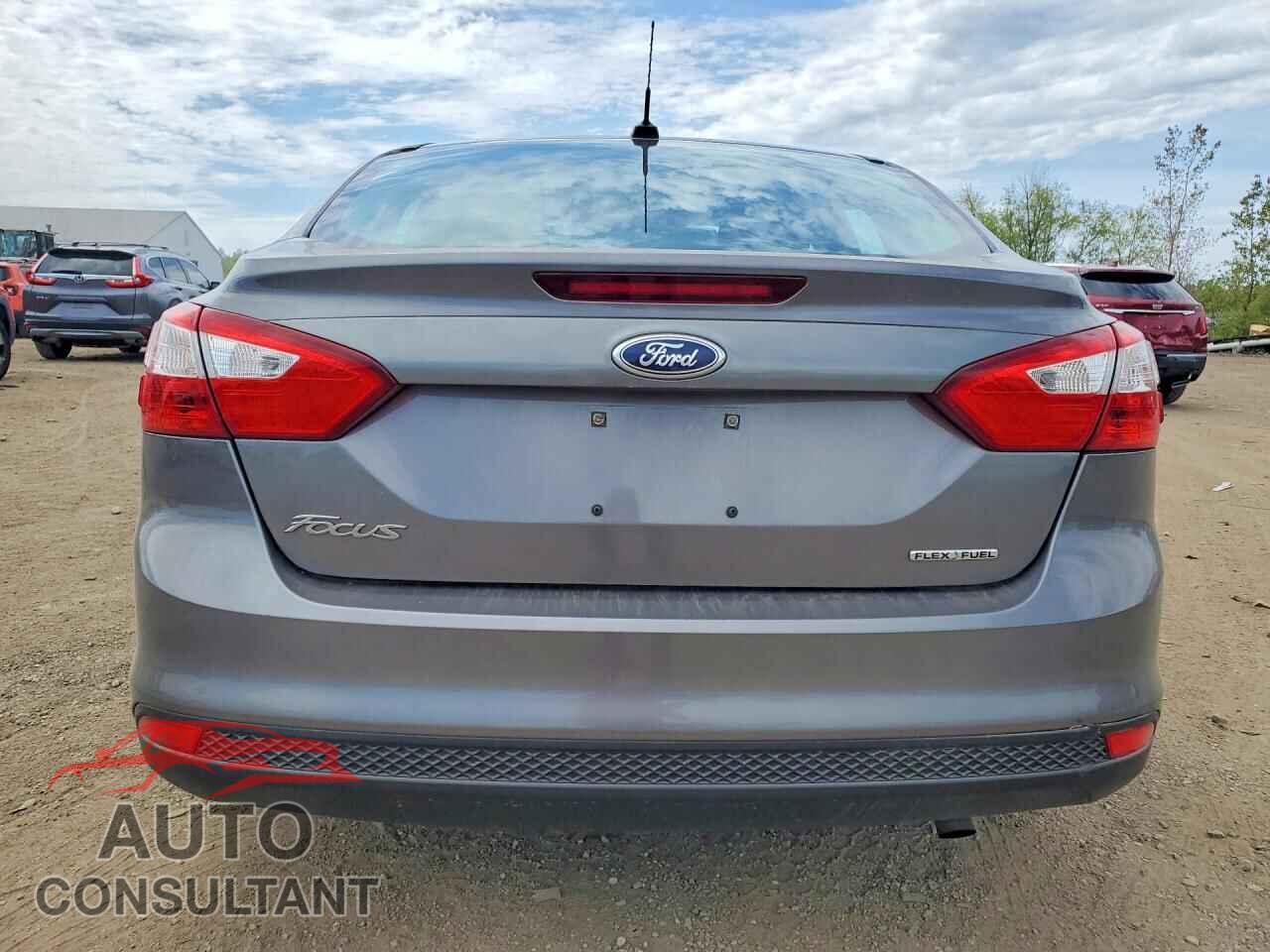FORD FOCUS 2014 - 1FADP3E22EL412358