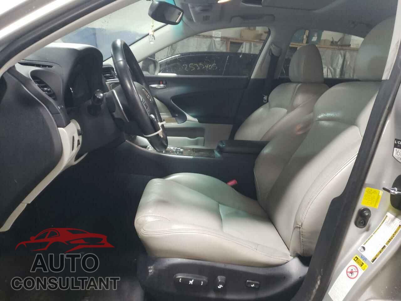 LEXUS IS 2013 - JTHCF5C25D5063740