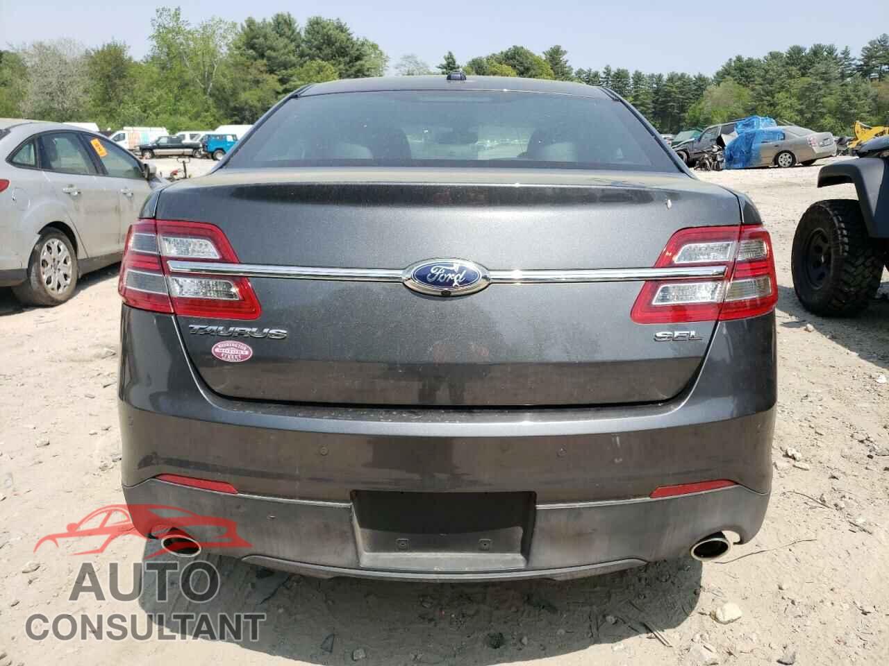 FORD TAURUS 2017 - 1FAHP2E85HG136755