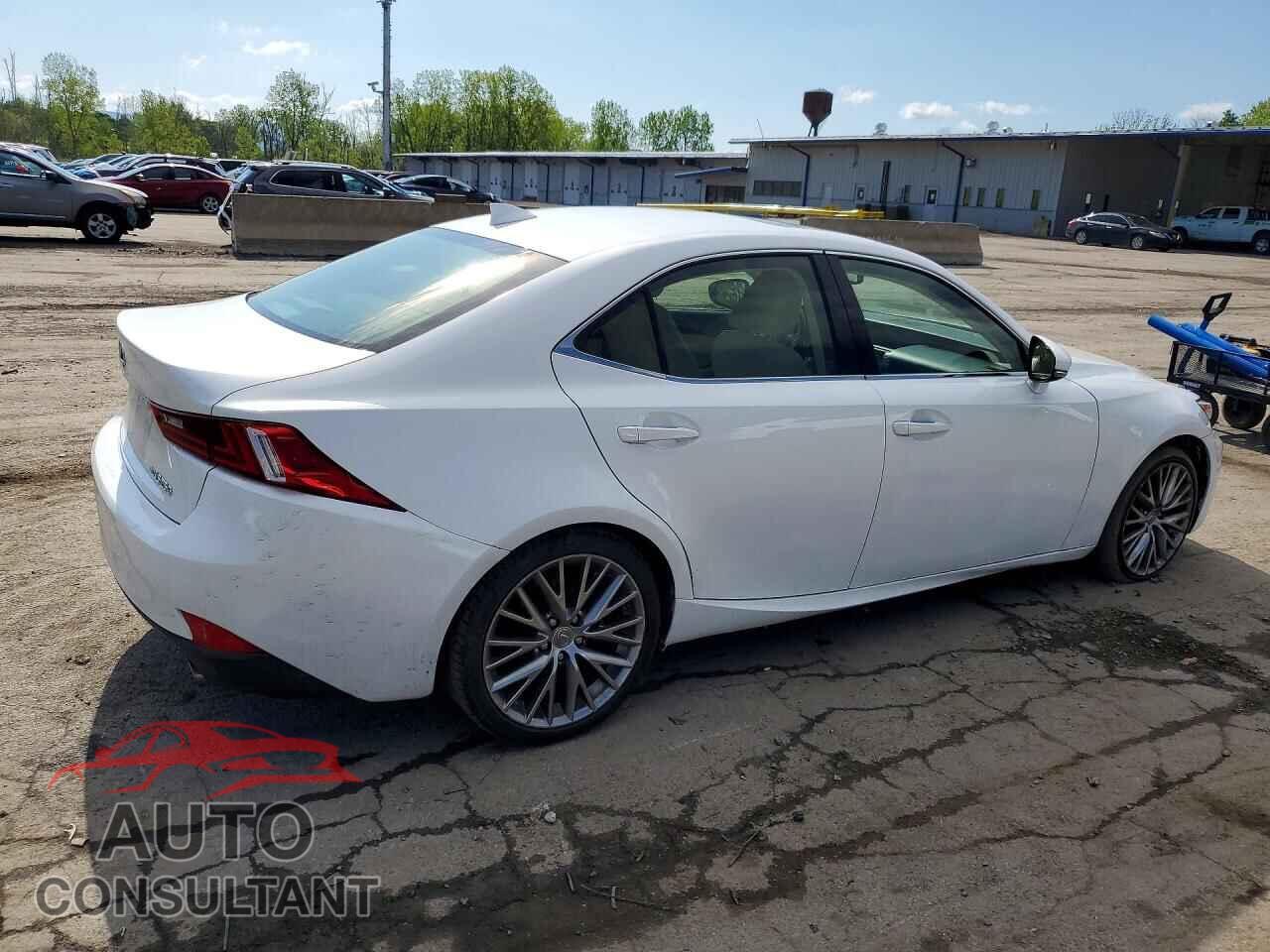 LEXUS IS 2015 - JTHCF1D24F5028701