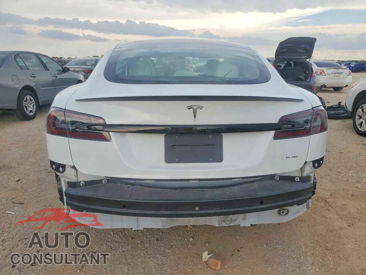 TESLA MODEL S 2022 - 5YJSA1E68NF459648