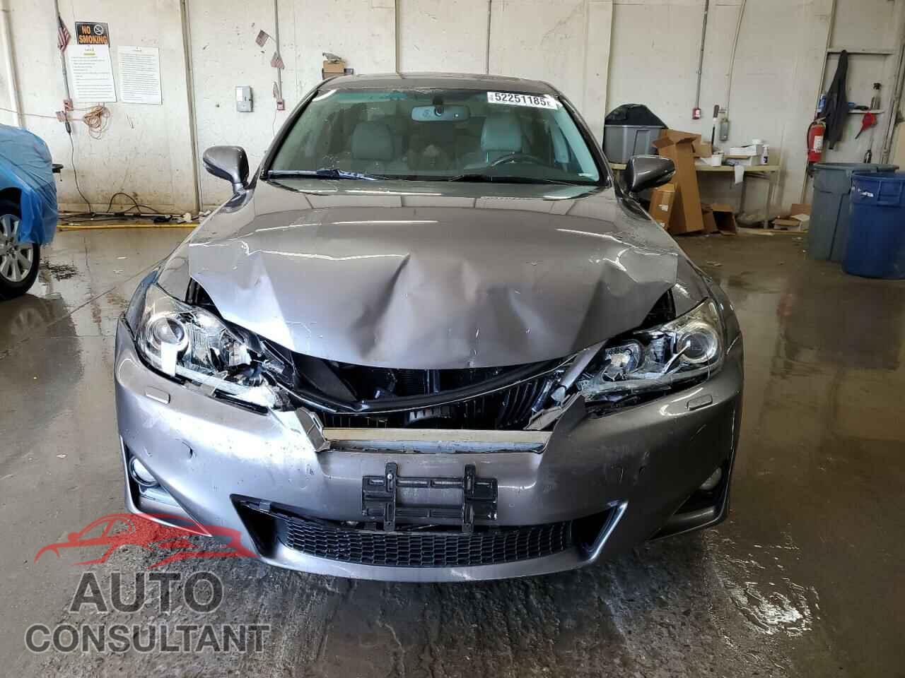 LEXUS IS 2013 - JTHBE5C28D5031931