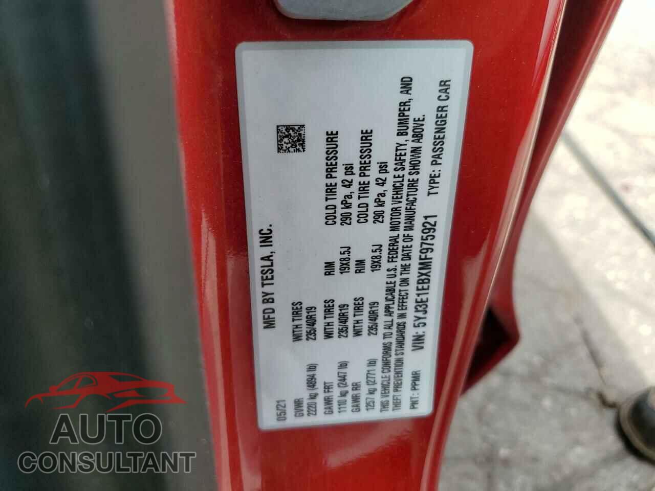 TESLA MODEL 3 2021 - 5YJ3E1EBXMF975921