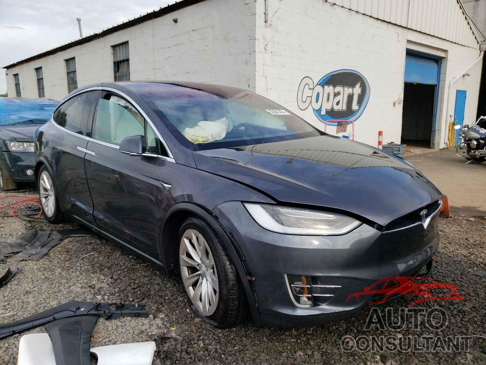 TESLA MODEL X 2018 - 5YJXCAE21JF139644