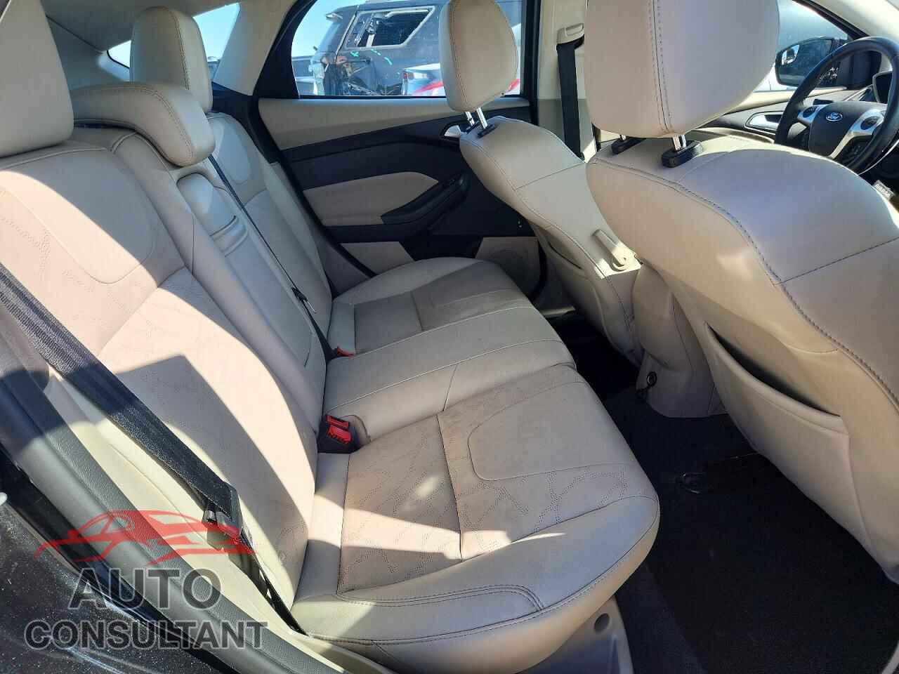 FORD FOCUS 2013 - 1FADP3R4XDL382553
