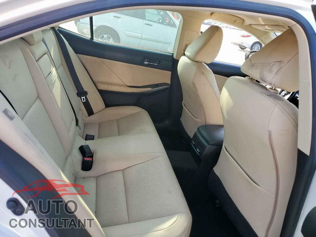 LEXUS IS 2016 - JTHBA1D20G5033860
