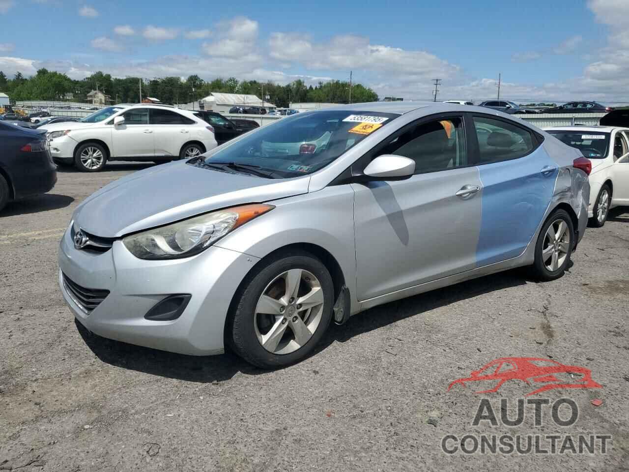 HYUNDAI ELANTRA 2013 - 5NPDH4AE3DH382691