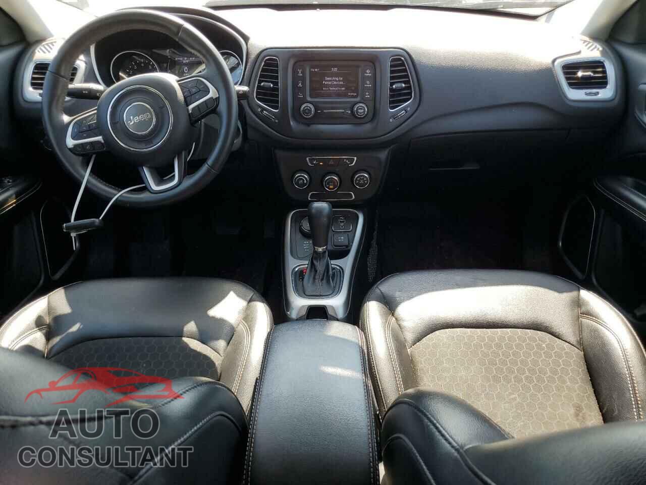 JEEP COMPASS 2018 - 3C4NJDBBXJT220422