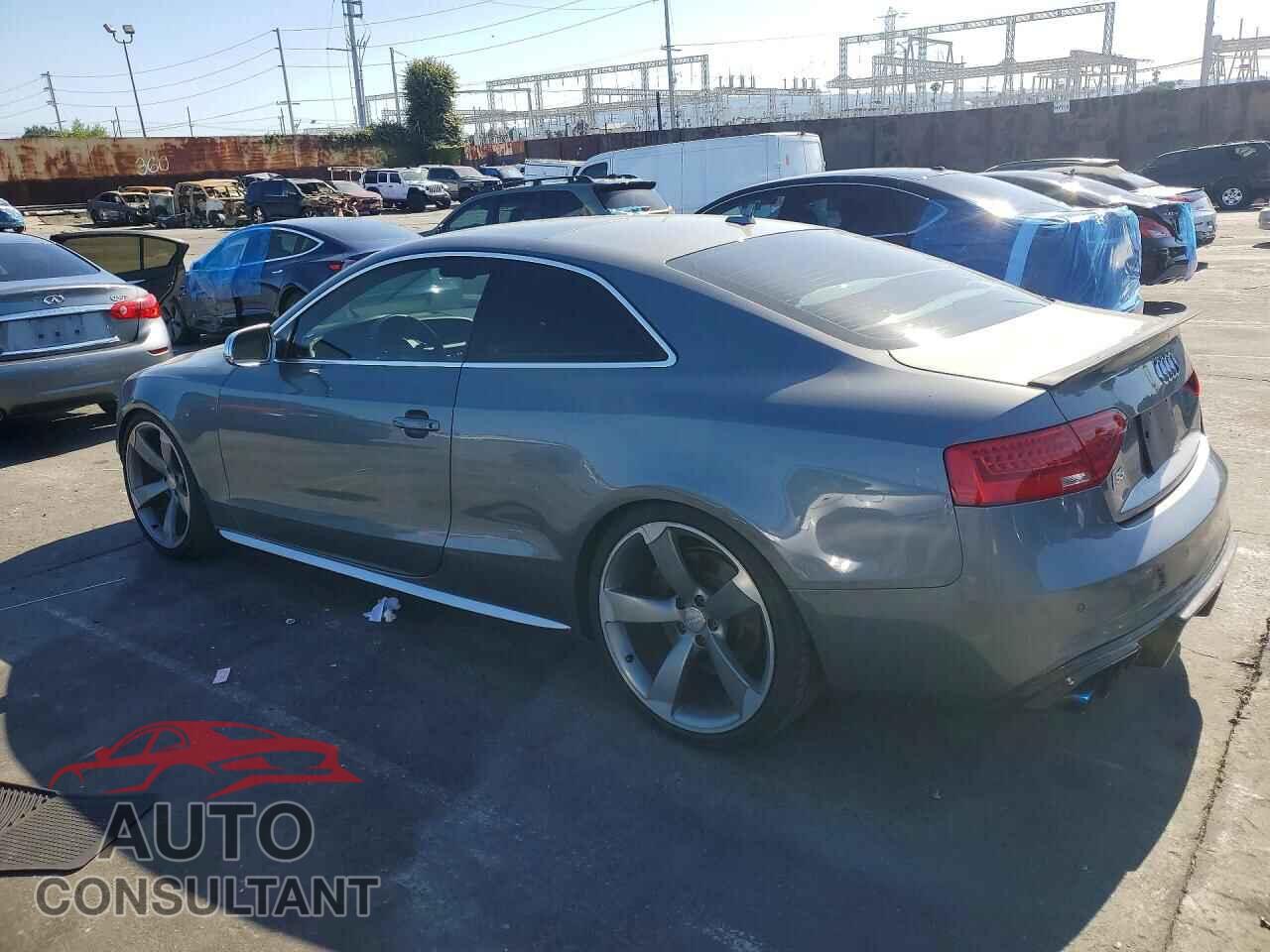 AUDI S5/RS5 2013 - WAUCGAFR5DA037529