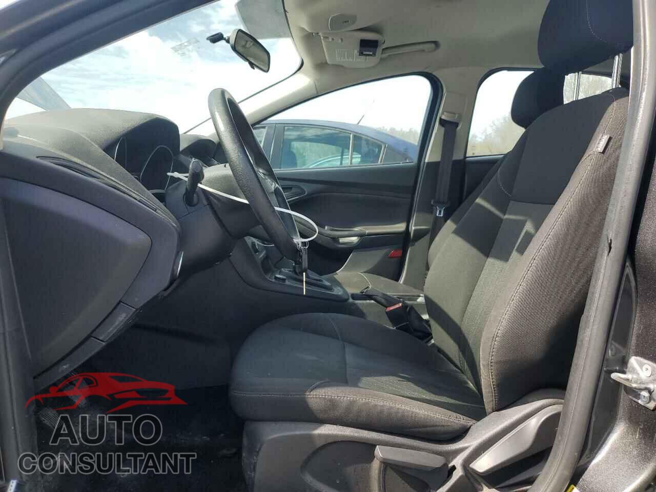 FORD FOCUS 2017 - 1FADP3E20HL250699