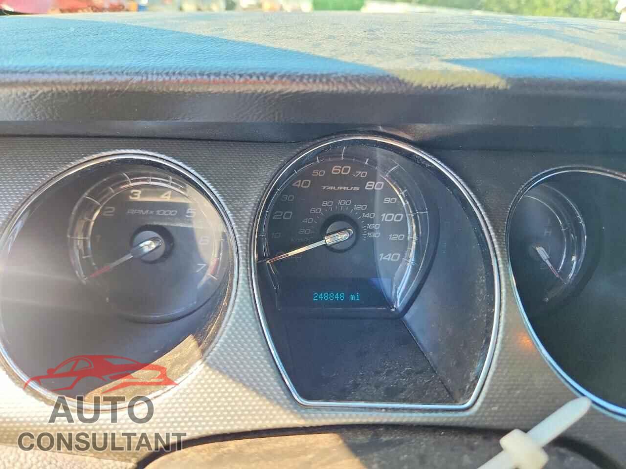 FORD TAURUS 2011 - 1FAHP2EW9BG171434