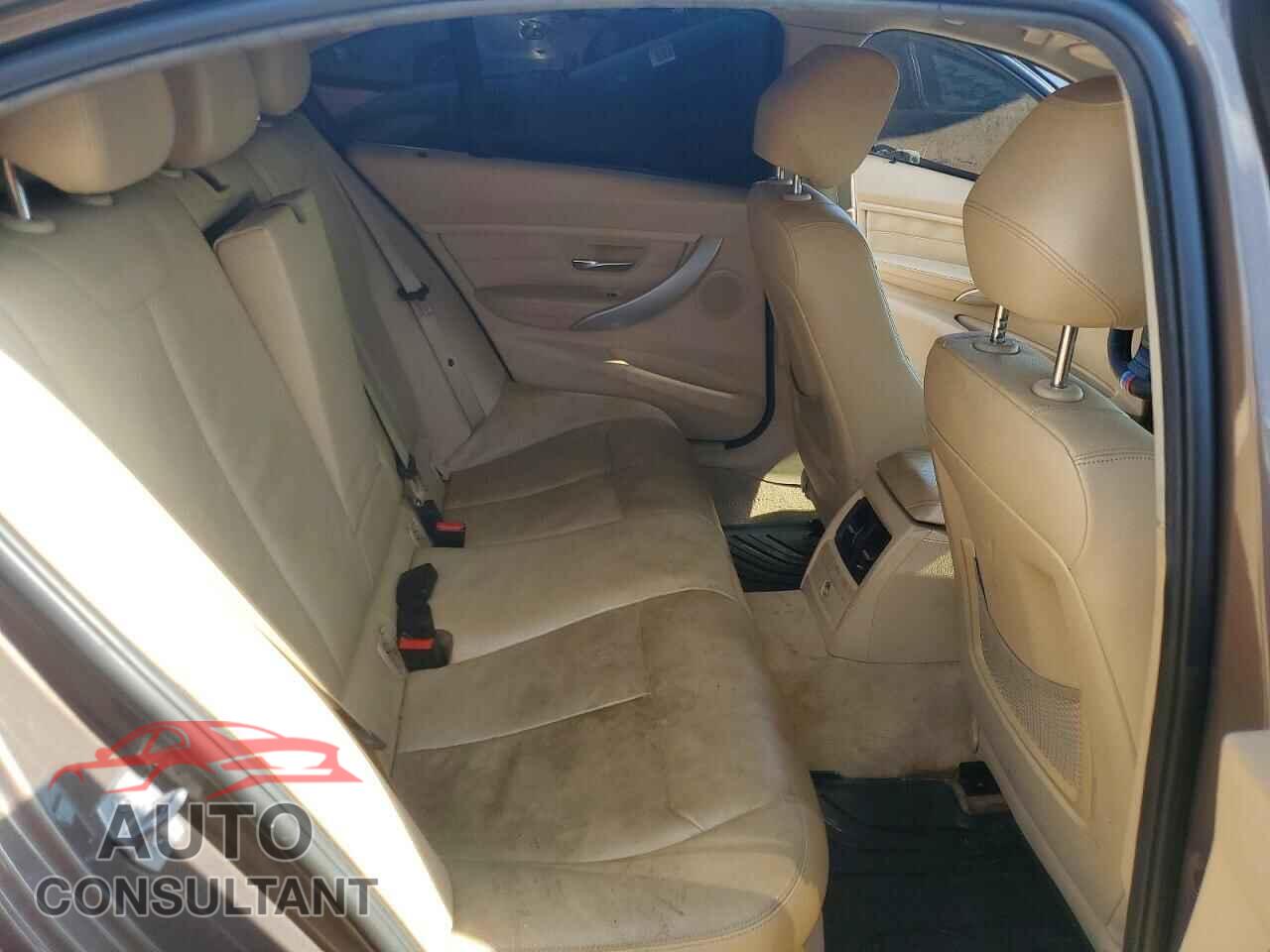 BMW 3 SERIES 2013 - WBA3A5G55DNP23471