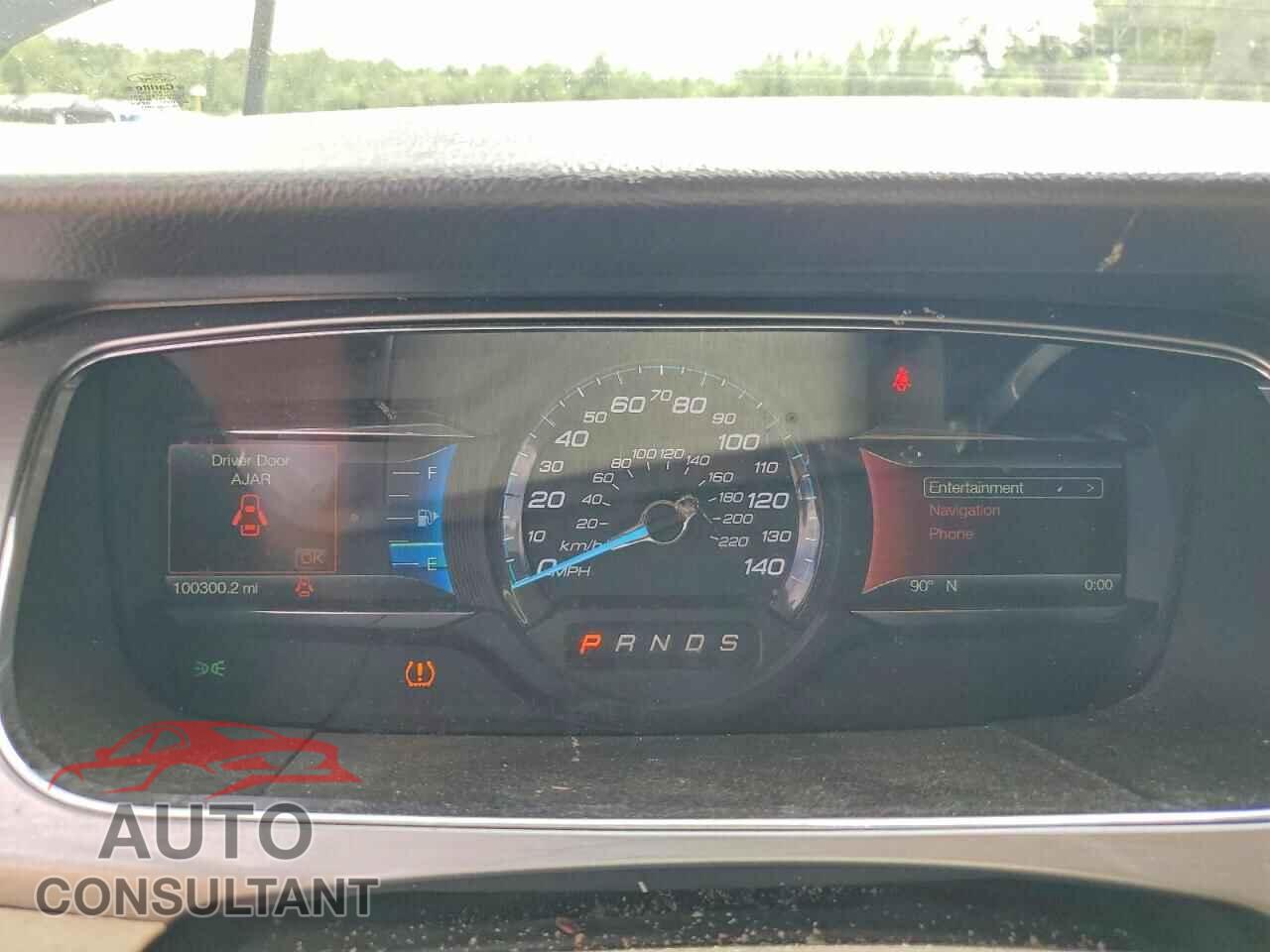FORD TAURUS 2017 - 1FAHP2E8XHG119420
