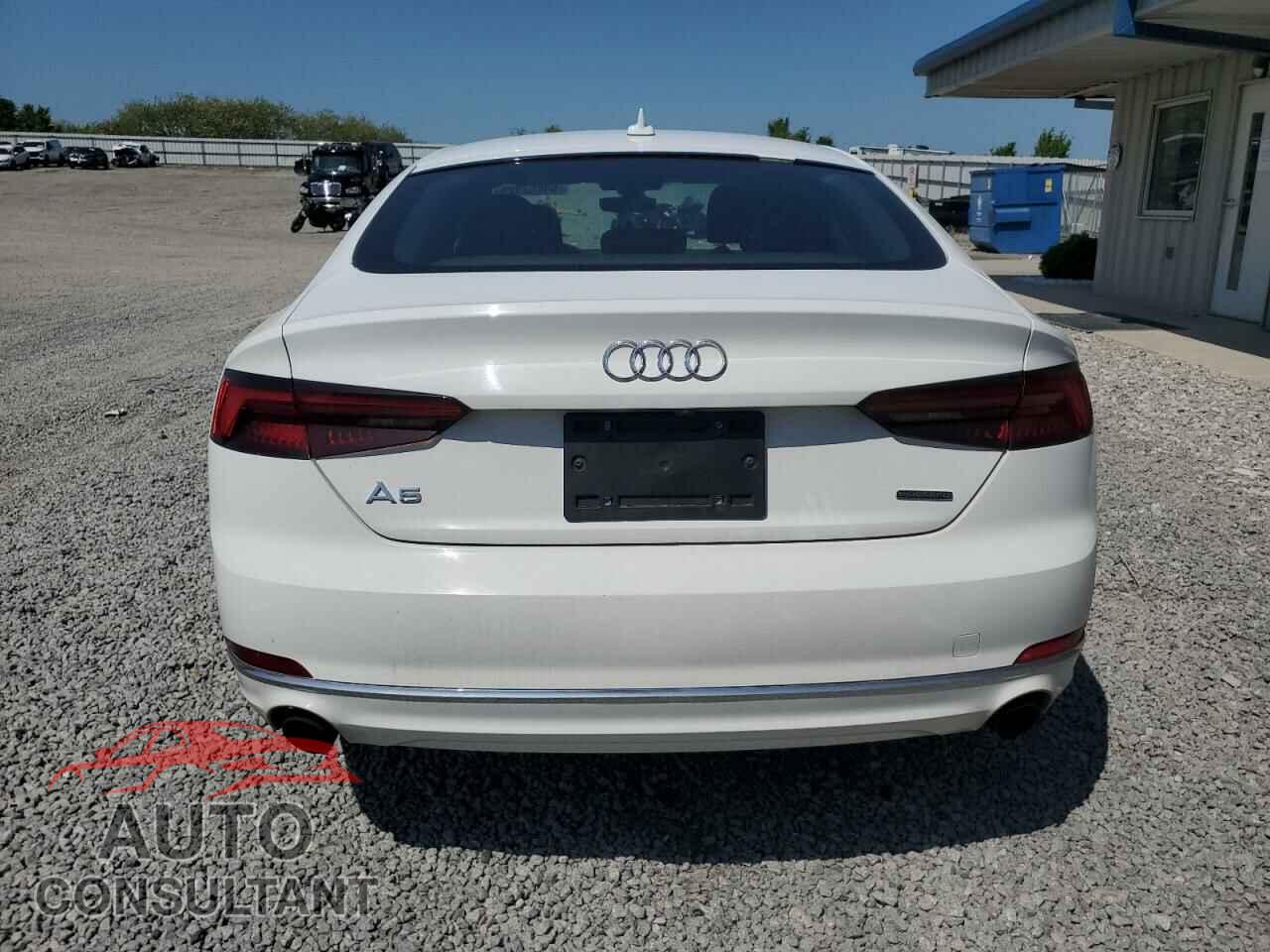 AUDI A5 2019 - WAUANCF58KA063917