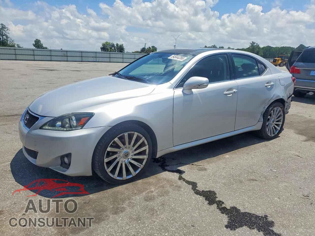 LEXUS IS 2012 - JTHCF5C25C5057189