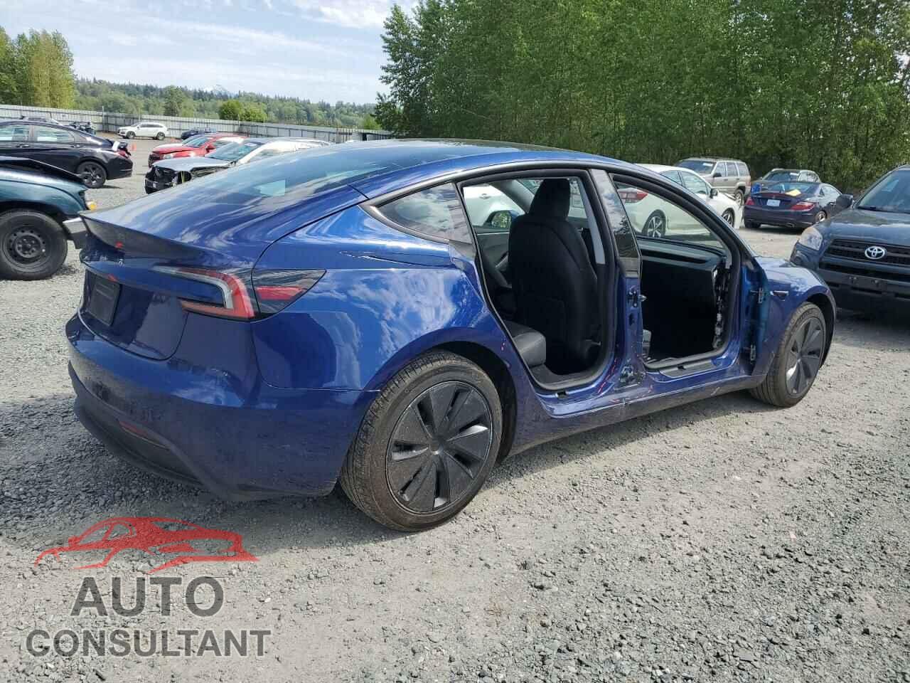 TESLA MODEL 3 2024 - 5YJ3E1EA3RF844540