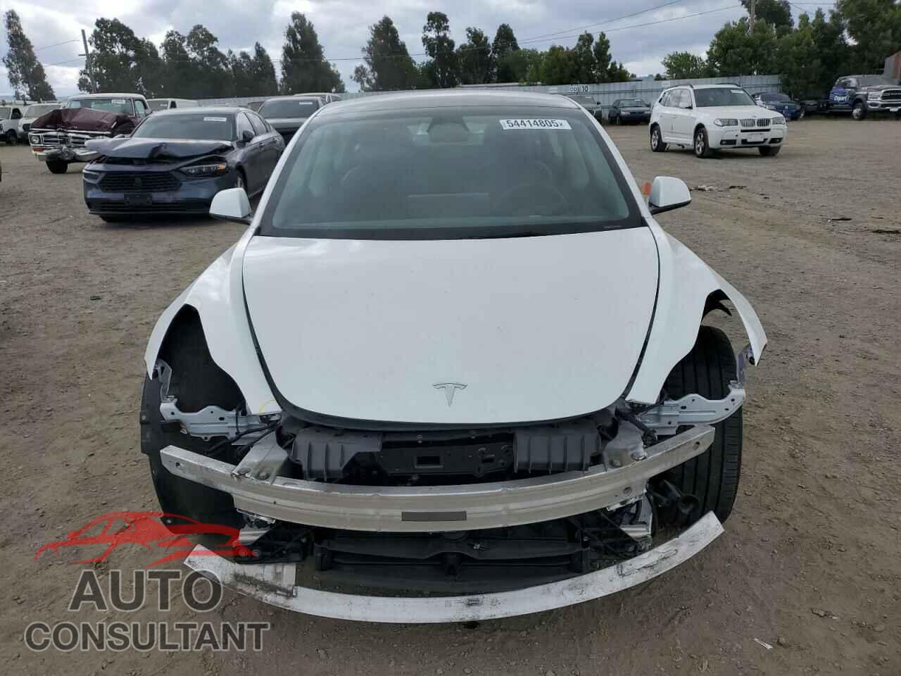 TESLA MODEL 3 2022 - 5YJ3E1EA4NF207232