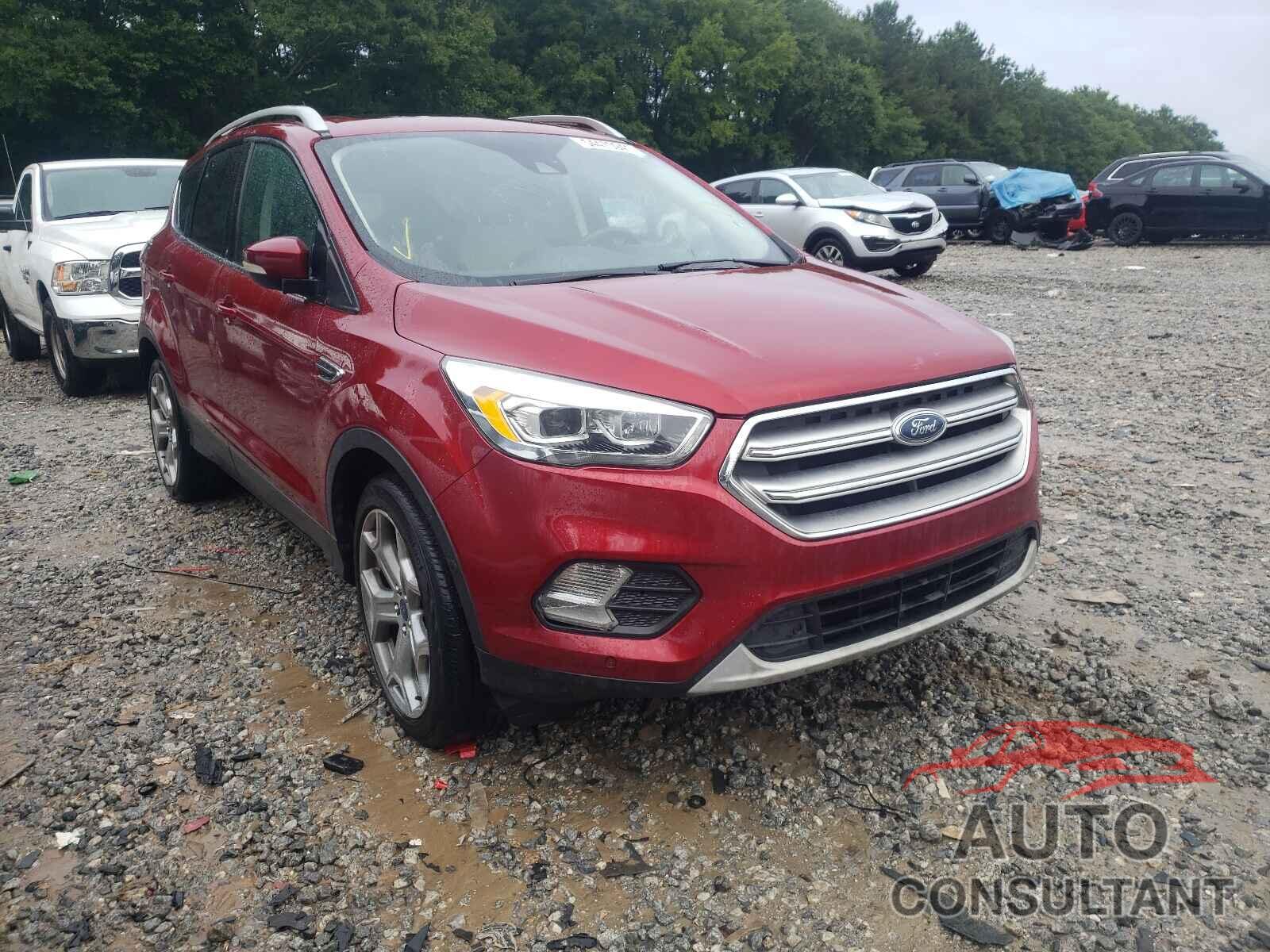 FORD ESCAPE 2017 - 1FMCU0JD8HUA18460