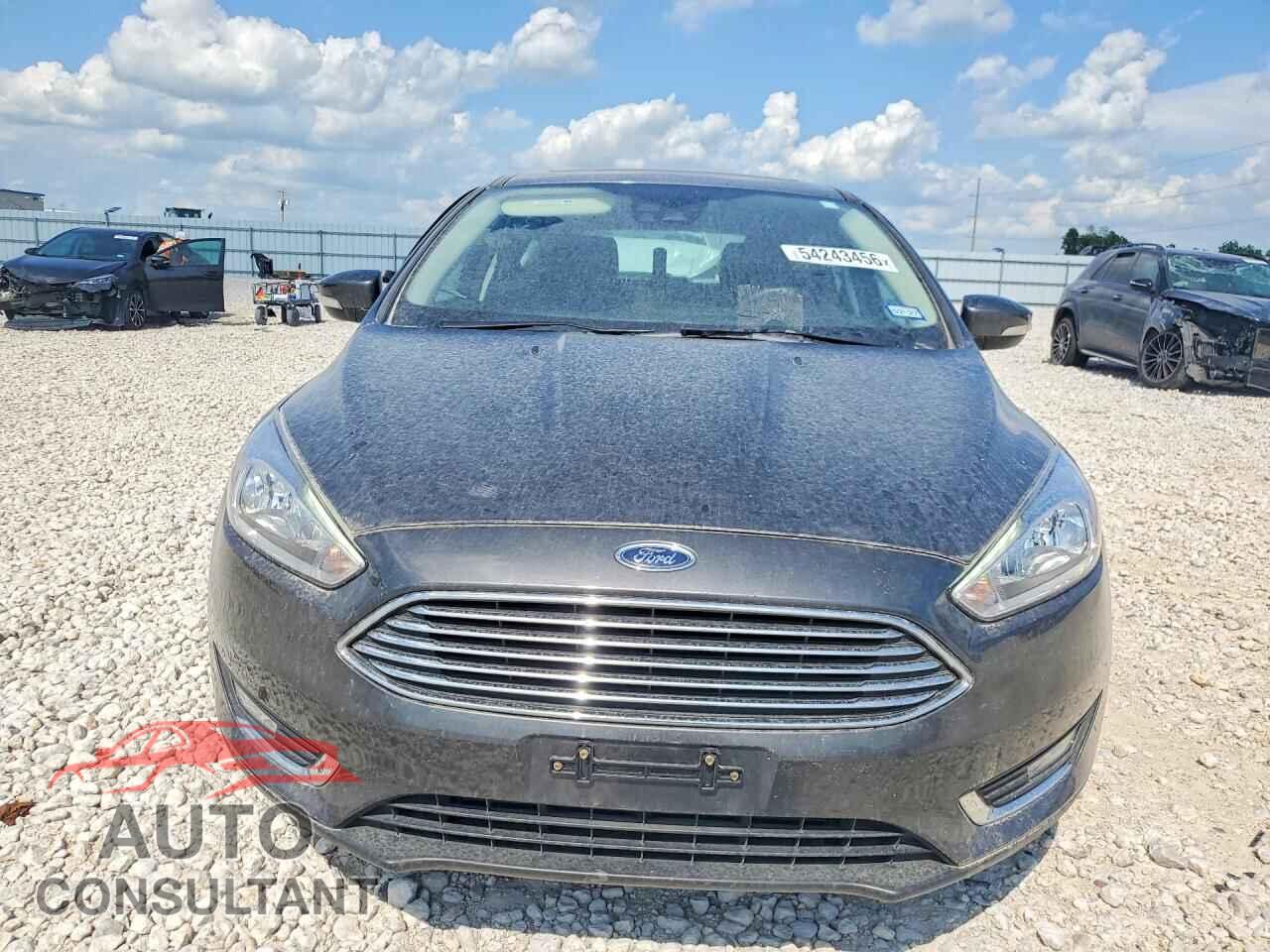 FORD FOCUS 2018 - 1FADP3N23JL289650