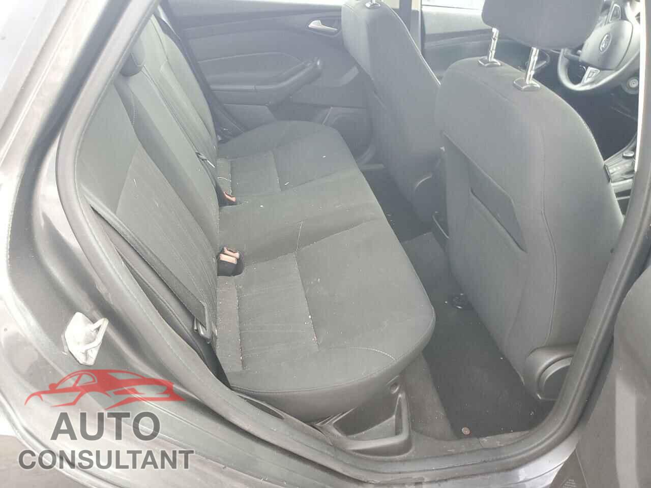 FORD FOCUS 2017 - 1FADP3F29HL342652