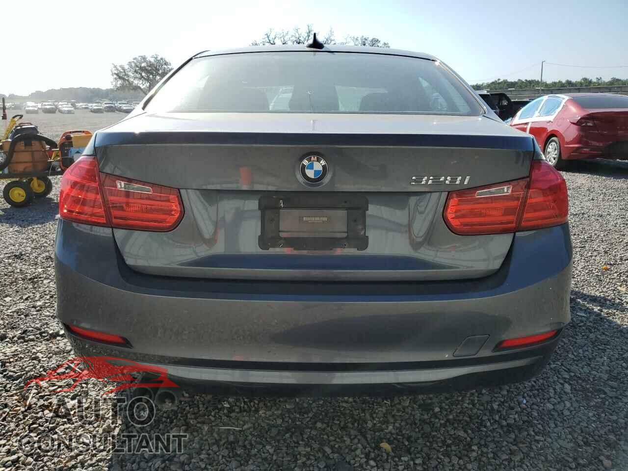 BMW 3 SERIES 2013 - WBA3C1C53DF444751