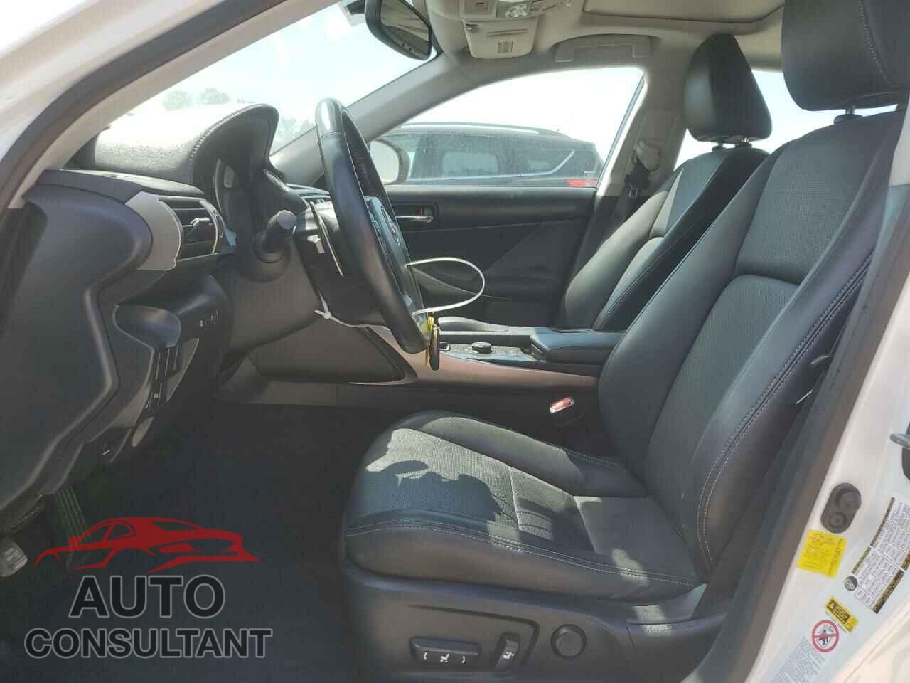 LEXUS IS 2014 - JTHBE1D29E5000664