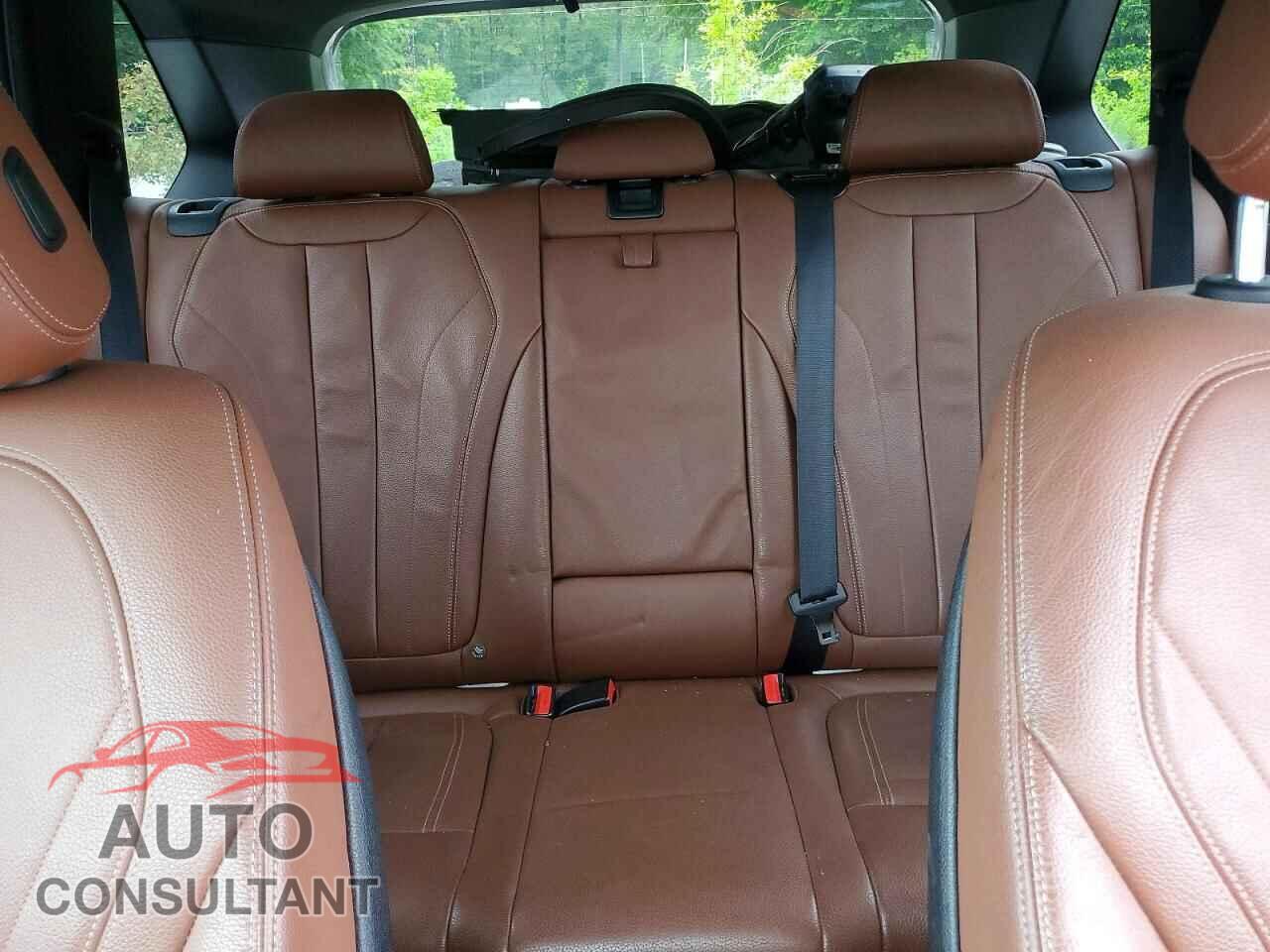 BMW X5 2017 - 5UXKR0C31H0V77764