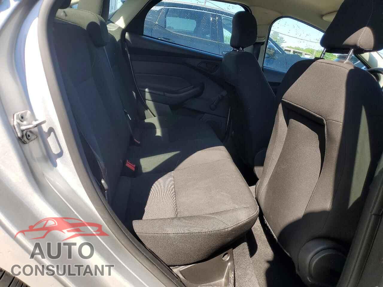 FORD FOCUS 2017 - 1FADP3E2XHL200893