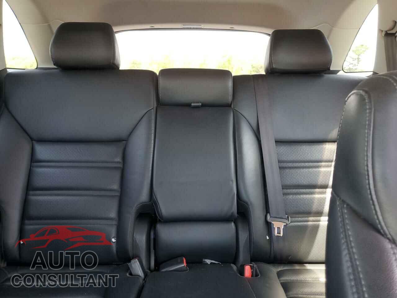 KIA SORENTO 2017 - 5XYPHDA54HG317956