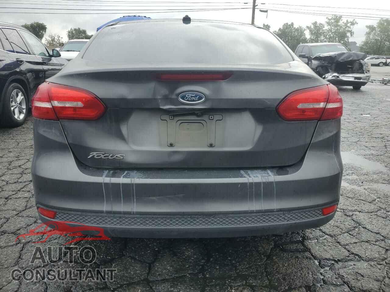 FORD FOCUS 2017 - 1FADP3E22HL219776