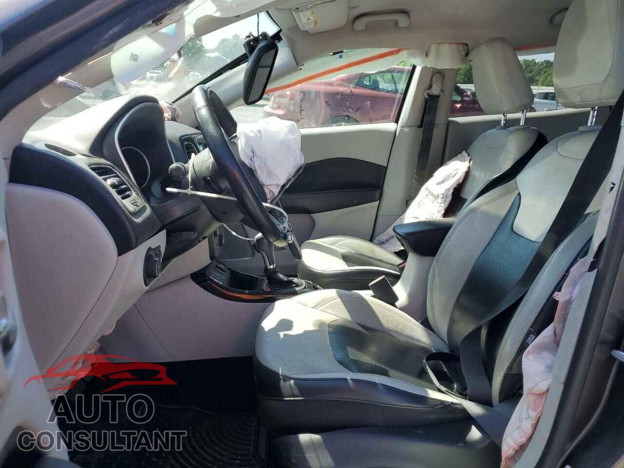 JEEP COMPASS 2018 - 3C4NJCCB9JT362155
