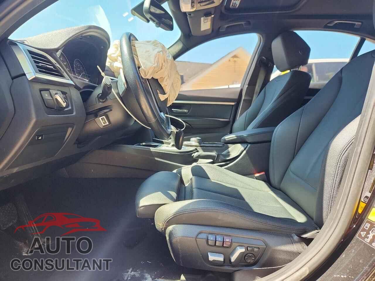 BMW 3 SERIES 2018 - WBA8D9G53JNU67699