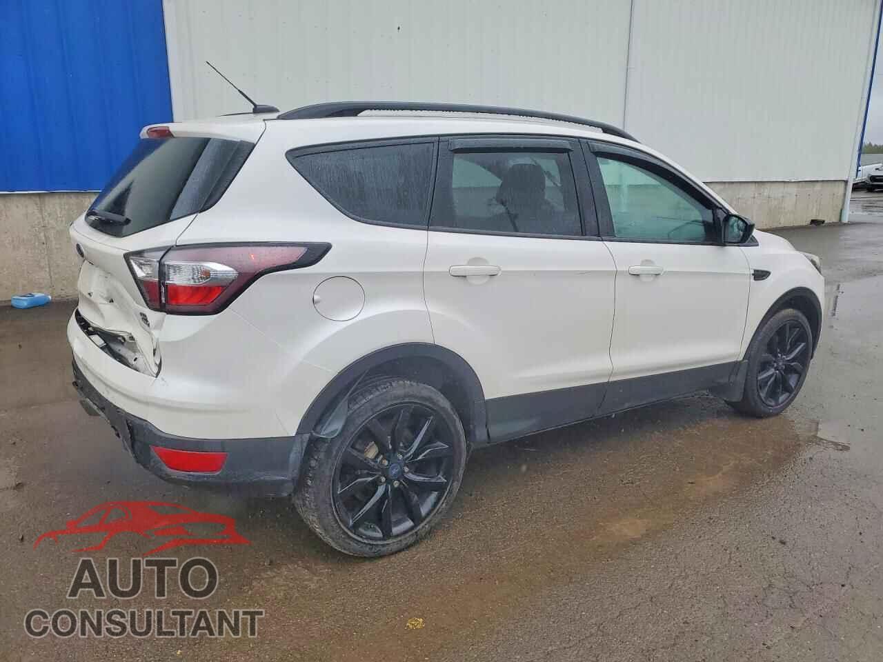 FORD ESCAPE 2017 - 1FMCU9GD0HUE59852