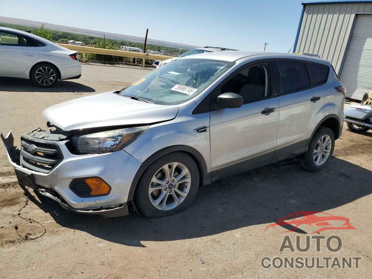 FORD ESCAPE 2018 - 1FMCU0F76JUA04243