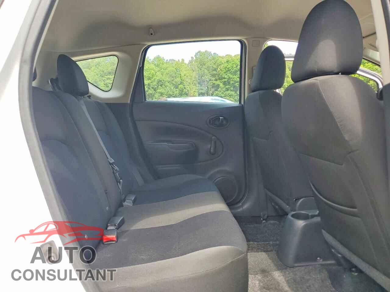 NISSAN VERSA 2017 - 3N1CE2CP3HL361498