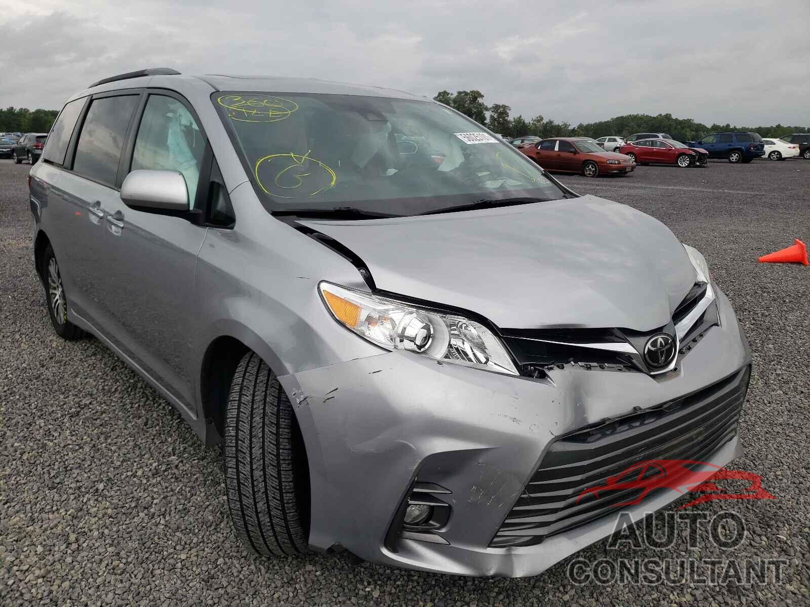 TOYOTA SIENNA 2018 - 5TDYZ3DC8JS930242