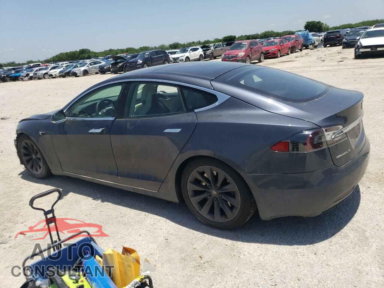 TESLA MODEL S 2017 - 5YJSA1E25HF220902