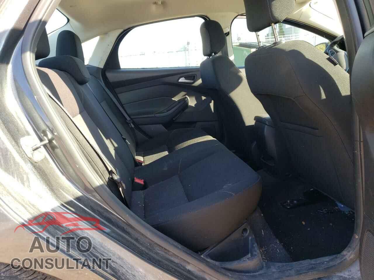 FORD FOCUS 2018 - 1FADP3FE4JL306237